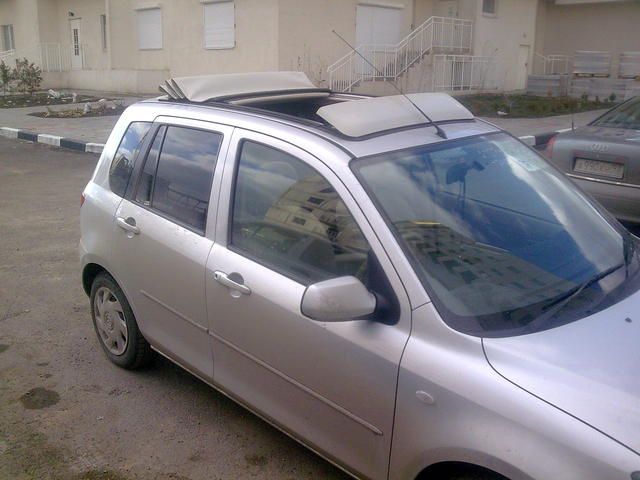 2003 Mazda Demio
