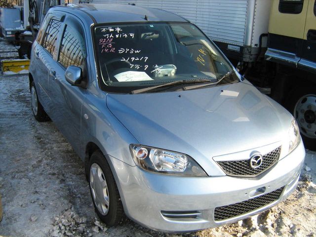 2003 Mazda Demio