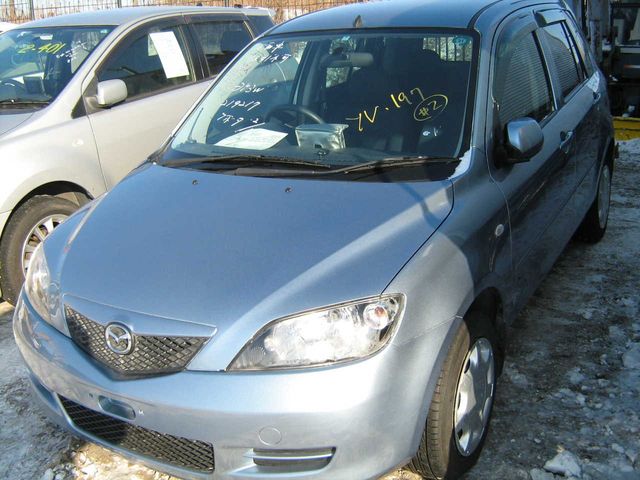 2003 Mazda Demio