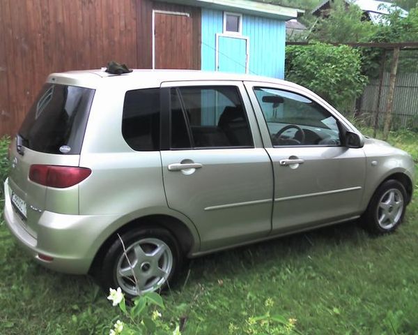 2003 Mazda Demio