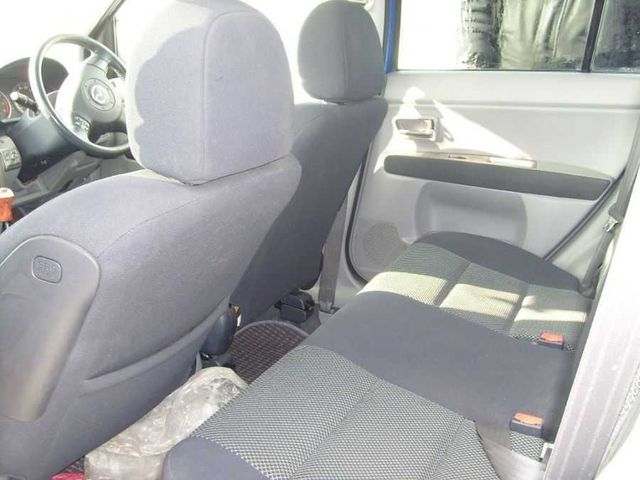2003 Mazda Demio