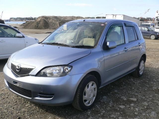 2003 Mazda Demio