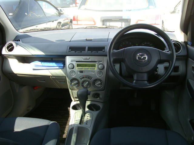 2003 Mazda Demio
