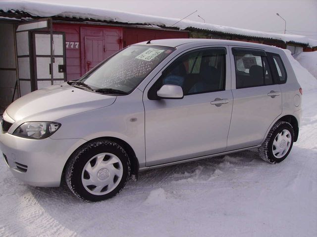 2003 Mazda Demio