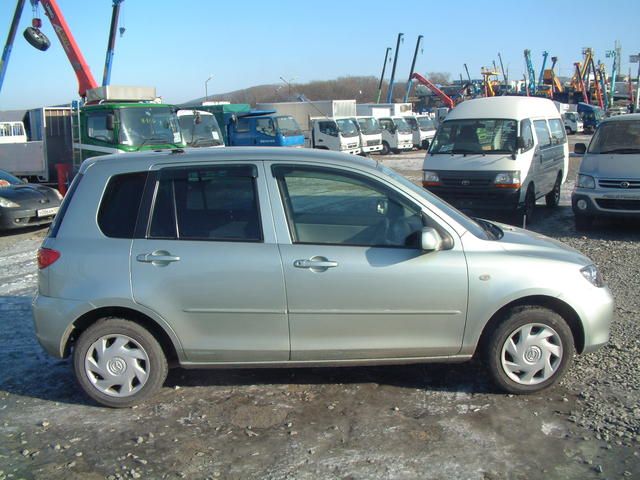 2003 Mazda Demio