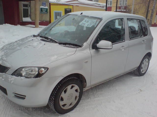2003 Mazda Demio