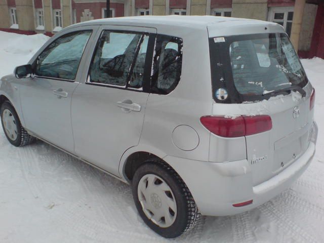 2003 Mazda Demio