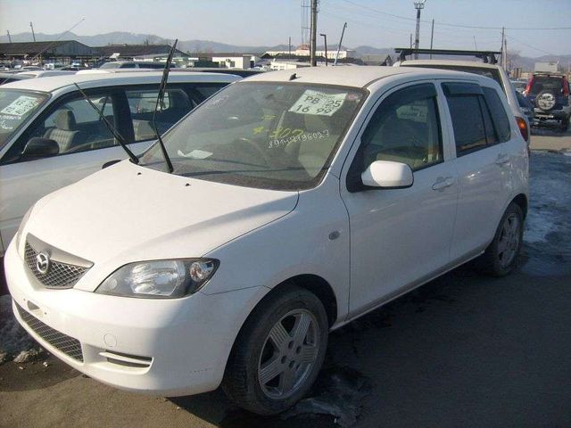 2003 Mazda Demio