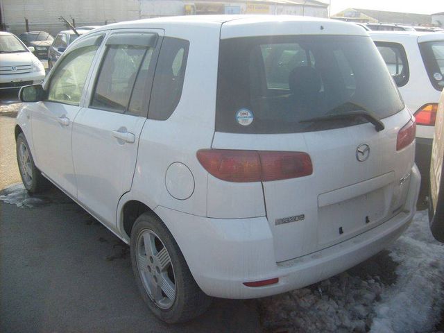 2003 Mazda Demio