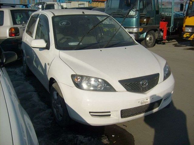 2003 Mazda Demio