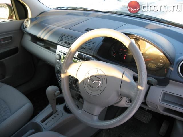 2003 Mazda Demio