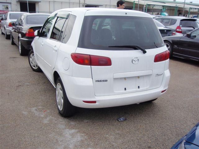 2003 Mazda Demio