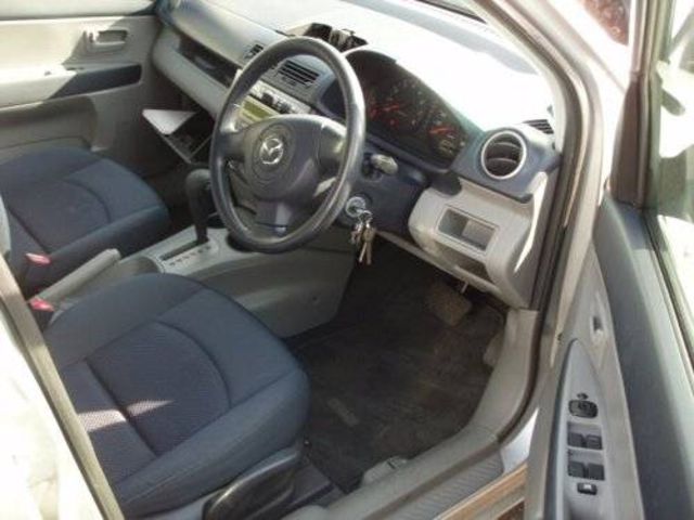 2003 Mazda Demio