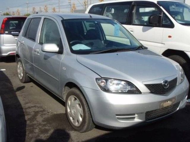 2003 Mazda Demio