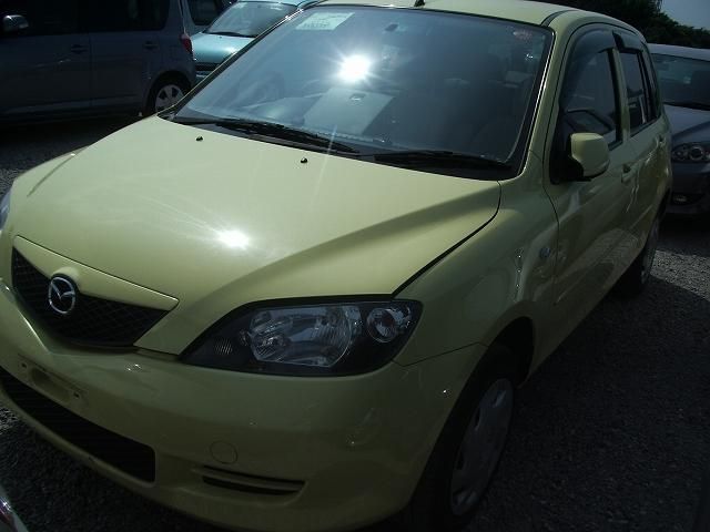 2003 Mazda Demio