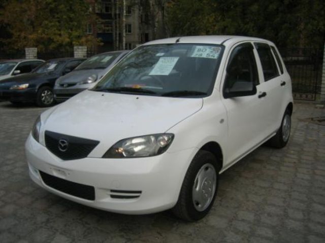 2003 Mazda Demio