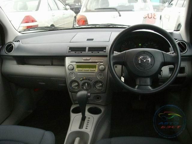 2003 Mazda Demio