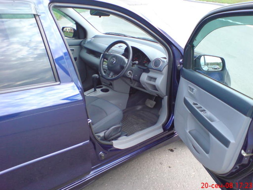 2003 Mazda Demio
