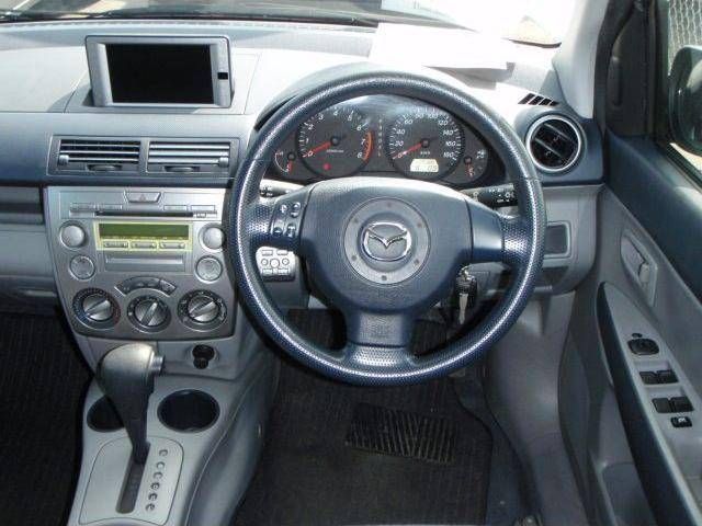 2003 Mazda Demio
