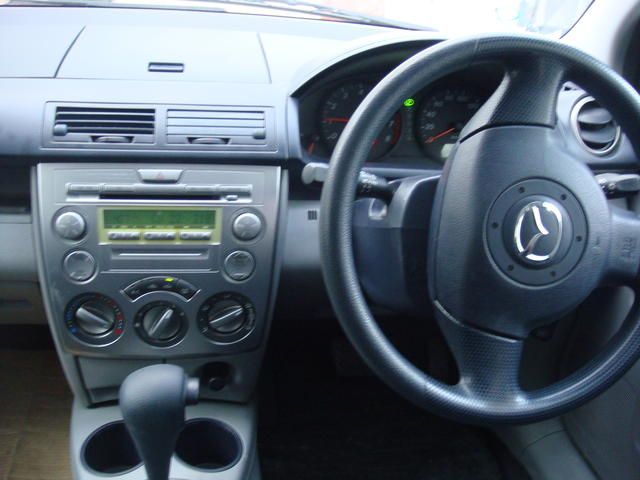 2003 Mazda Demio