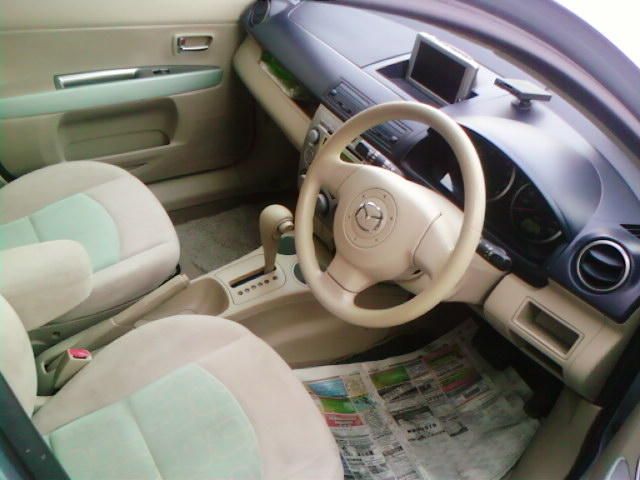 2003 Mazda Demio