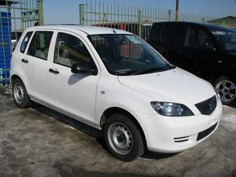 2003 Mazda Demio