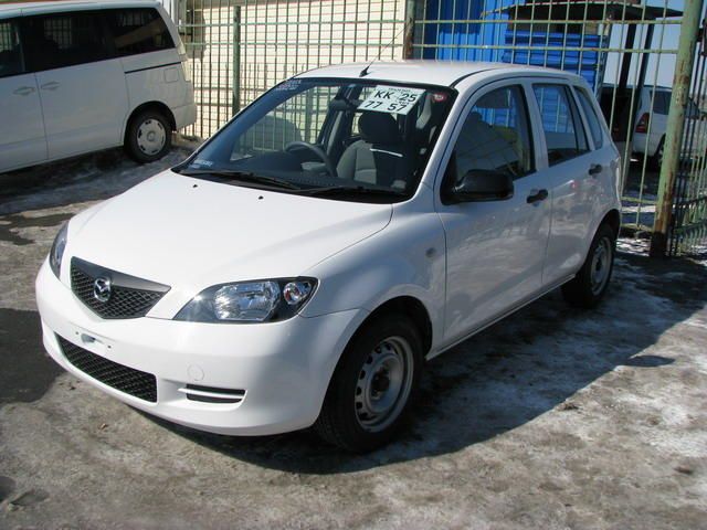 2003 Mazda Demio