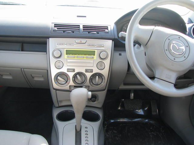 2003 Mazda Demio