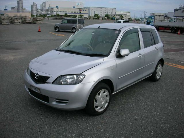 2003 Mazda Demio