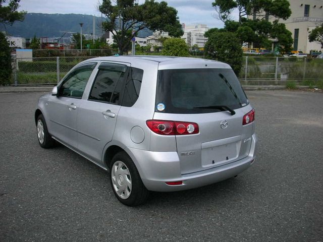 2003 Mazda Demio