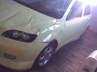 2003 Mazda Demio