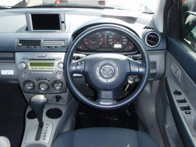 2003 Mazda Demio