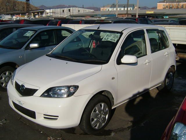 2003 Mazda Demio