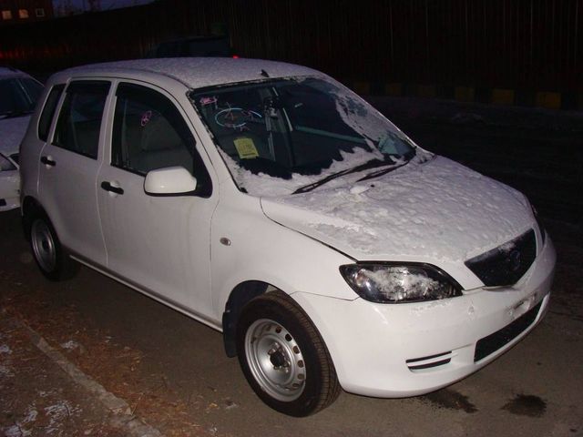 2003 Mazda Demio