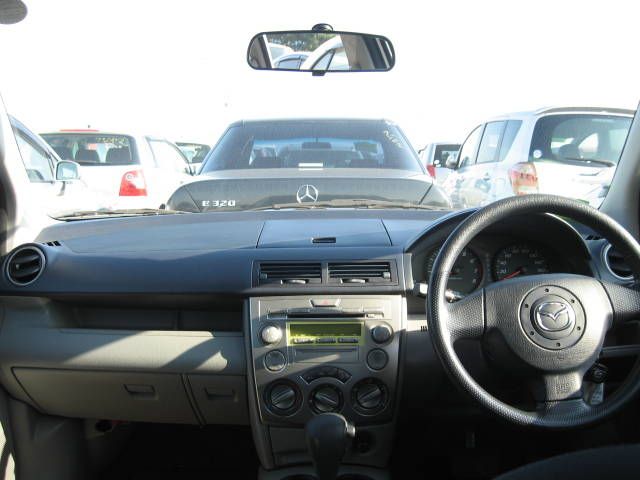 2003 Mazda Demio