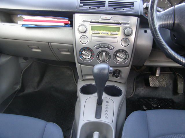 2003 Mazda Demio