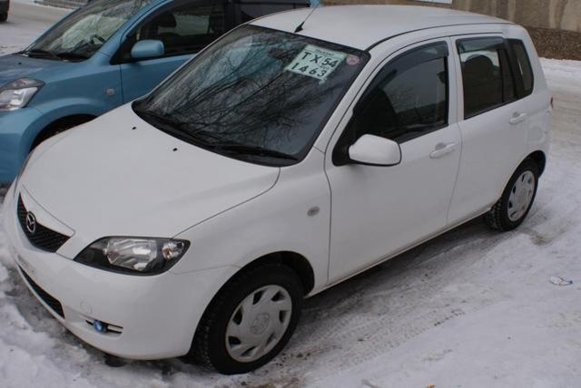 2003 Mazda Demio