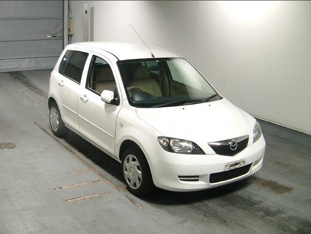 2003 Mazda Demio Wallpapers