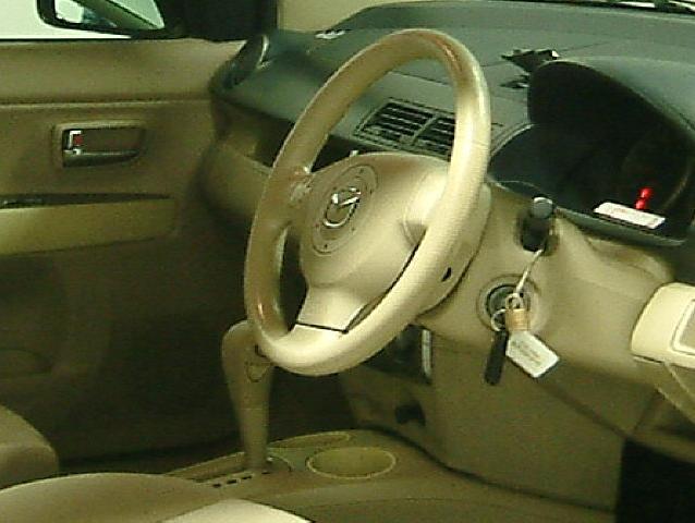 2003 Mazda Demio Images
