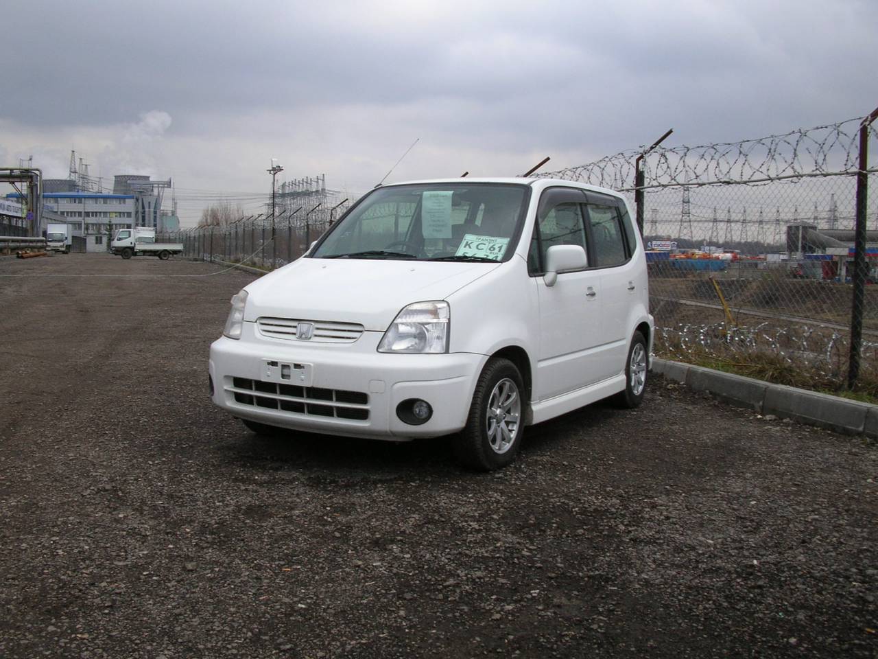 2003 Mazda Demio Pictures