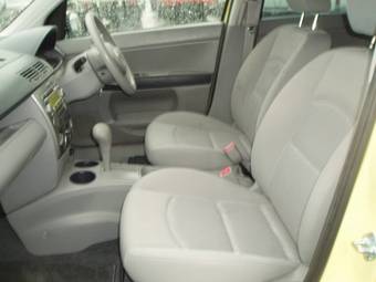 2003 Mazda Demio Pictures