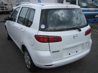 2003 Mazda Demio Wallpapers