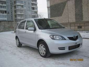 2003 Mazda Demio Pictures