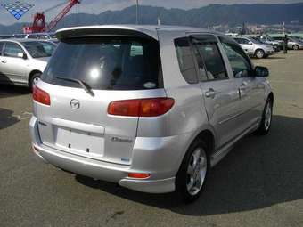 2003 Mazda Demio Pictures