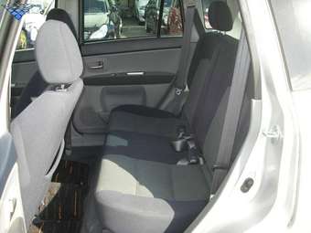 2003 Mazda Demio Photos