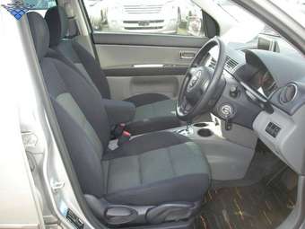 2003 Mazda Demio Photos