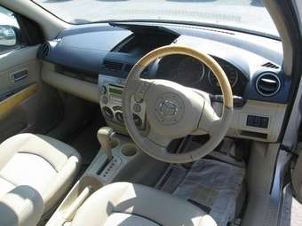 2003 Mazda Demio Pics