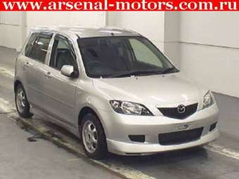 2003 Mazda Demio Pics