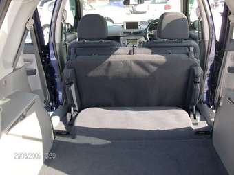 2003 Mazda Demio Pics