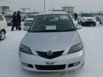 2003 Mazda Demio Photos